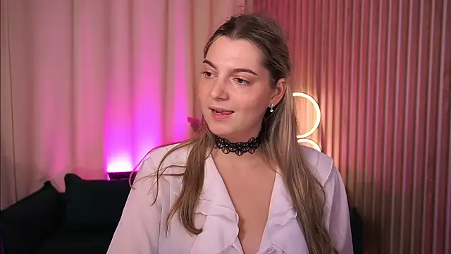 LucreciaStorm Chat XXX live