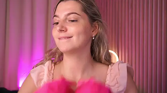 LucreciaStormn Webbikameraesitys