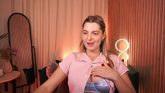 LucreciaStorm Live XXX-Chat