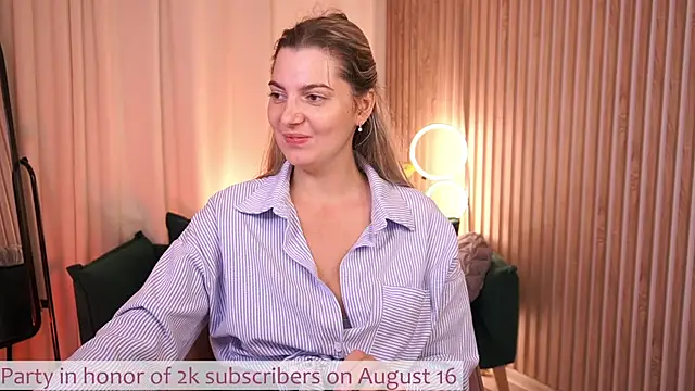 LucreciaStorm Chat XXX live