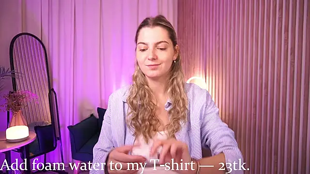 LucreciaStorm: απευθείας συνομιλία ΧΧΧ