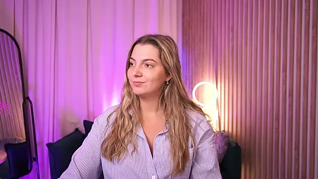 LucreciaStorm Chat XXX live