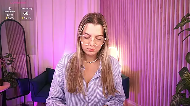 Chat +18 de LucreciaStorm ao vivo