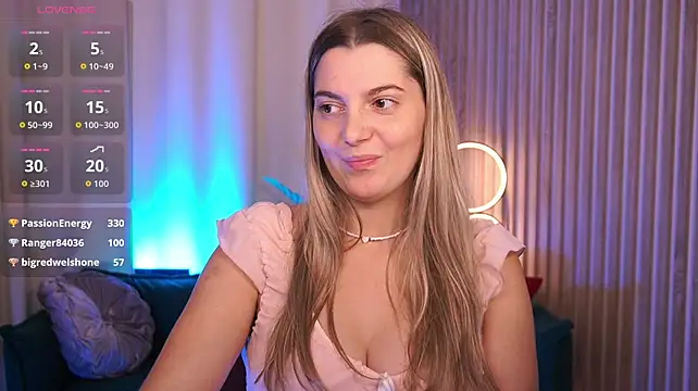 LucreciaStorm – Live XXX-chat
