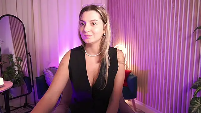 LucreciaStorm Live XXX-Chat