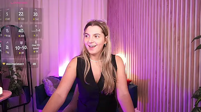 LucreciaStorm's Live XXX Chat