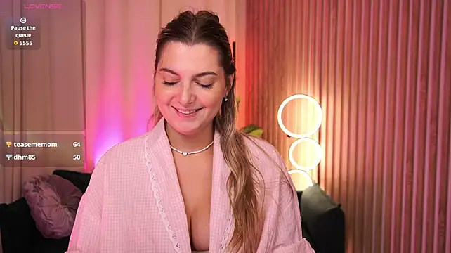 LucreciaStorm's Live XXX Chat