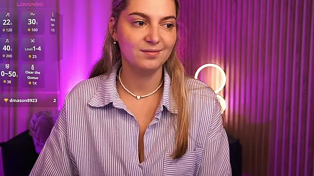 LucreciaStorm's Live XXX Chat