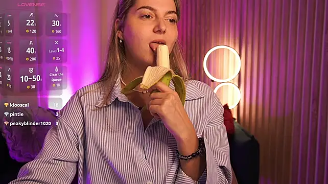 XXX chat uživo modela LucreciaStorm
