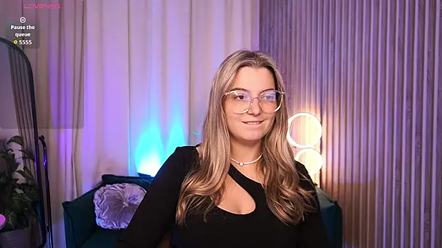 LucreciaStorm's Live XXX Chat