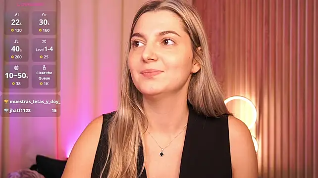 LucreciaStorm Chat XXX in diretta
