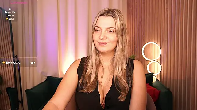LucreciaStorm's Live XXX Chat