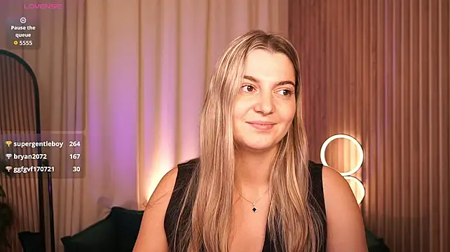 LucreciaStorm Live XXX-Chat