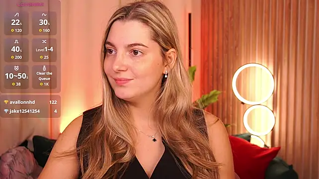 LucreciaStorm Chat XXX live