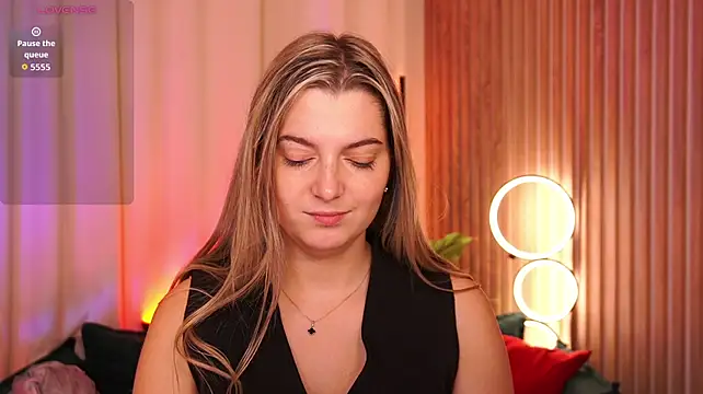 LucreciaStorm's Live XXX Chat