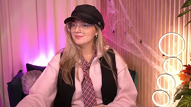 LucreciaStorm's Live XXX Chat