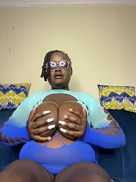 Bustyy_Bitch XXX чат на живо