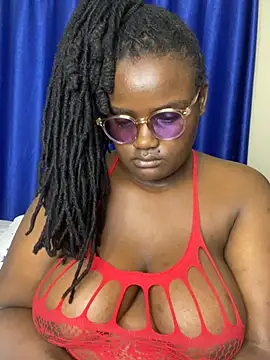 Bustyy_Bitch's Live XXX Chat