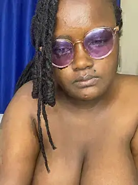 Bustyy_Bitch's Live XXX Chat