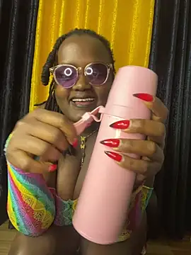 צ'אט XXX בשידור חי של Bustyy_Bitch