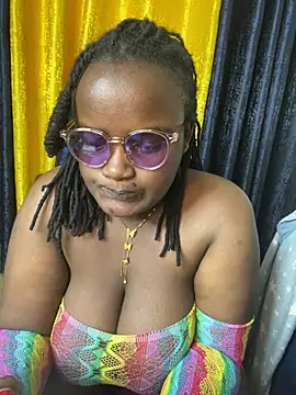 Bustyy_Bitch – Naživo XXX chat