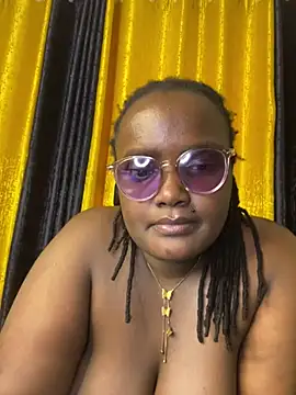 XXX chat uživo modela Bustyy_Bitch