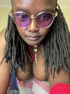 XXX chat uživo modela Bustyy_Bitch