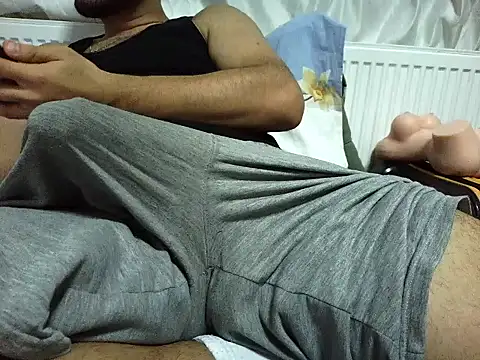 bigdickguy21cm Adlı Modelin Web Kamerası Şovu
