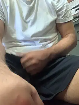 Pokazy przed kamerką – bigdickguy21cm