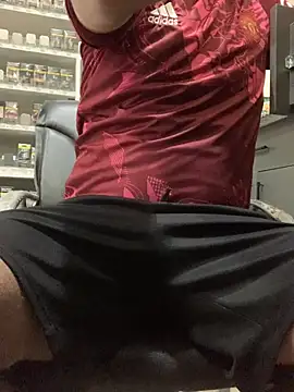 Show modela bigdickguy21cm na web-kameri
