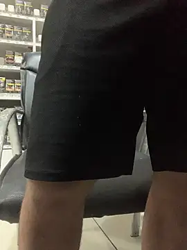 โชว์เว็บแคมของ bigdickguy21cm