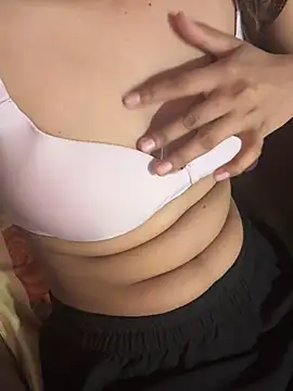 Miss_Pretty011 网络视讯表演