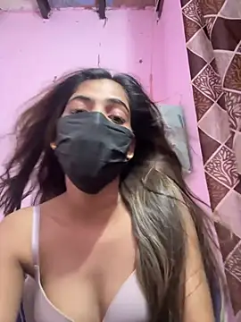 Miss_Pretty011's Webcam Show