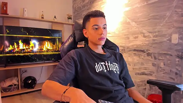 Вебкам-шоу MathewAdamss