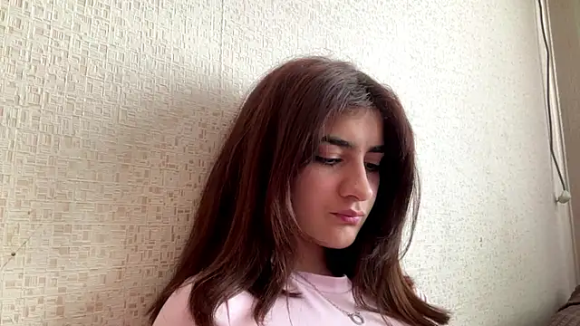 Ledi_Asthikn Webbikameraesitys