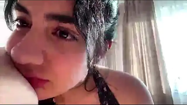 Show de Ledi_Asthik na webcam