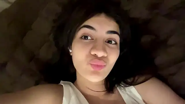 Ledi_Asthikn Webbikameraesitys