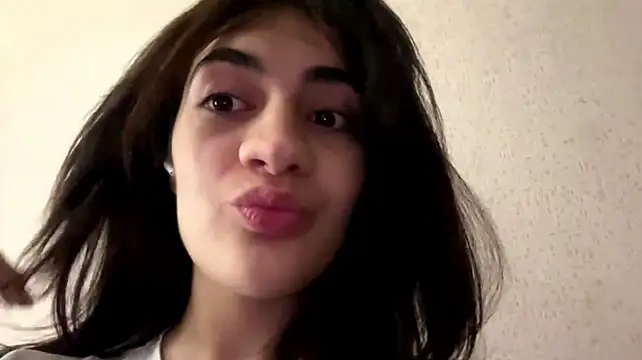 Ledi_Asthik's Webcam Show