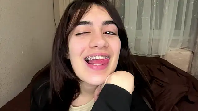 Ledi_Asthik Show in webcam