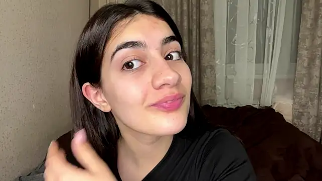Show modela Ledi_Asthik na web-kameri