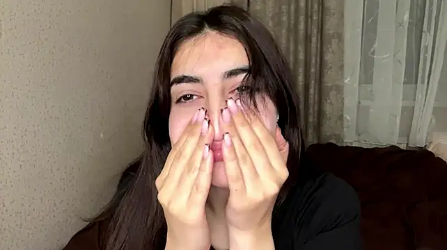 Show modela Ledi_Asthik na web-kameri