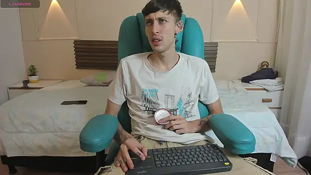 Max_saenz – webcam-show