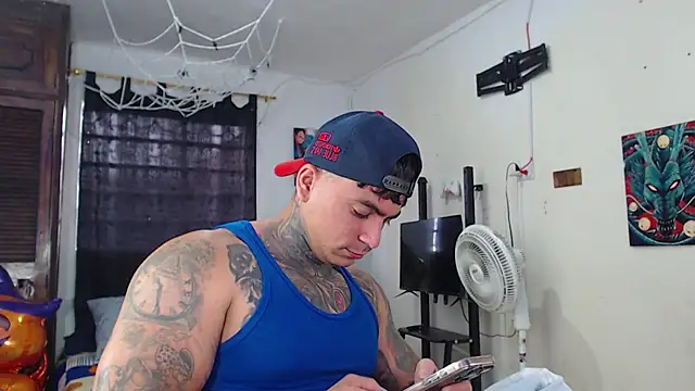 maxstroncm18 Pertunjukan Webcam