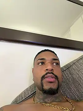 THEUS22 webcam show