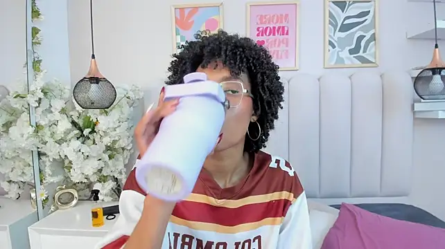 Chat +18 de Megan__Hart_ ao vivo