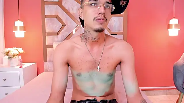 Pokazy przed kamerką – TAYSON_RIGGSX
