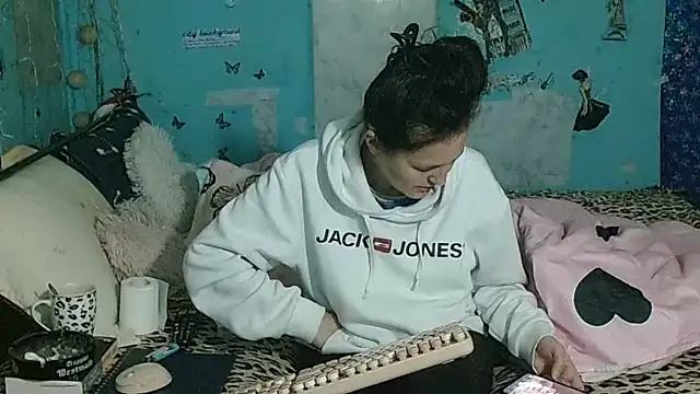 brighteyes77n Live chat-huone