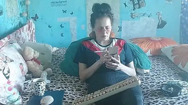 brighteyes77 Webcam show