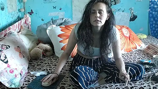 brighteyes77 Live Chatrum
