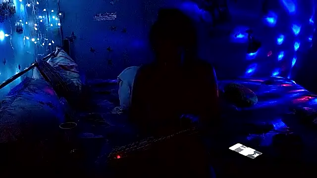 Онлайн чат XXX brighteyes77
